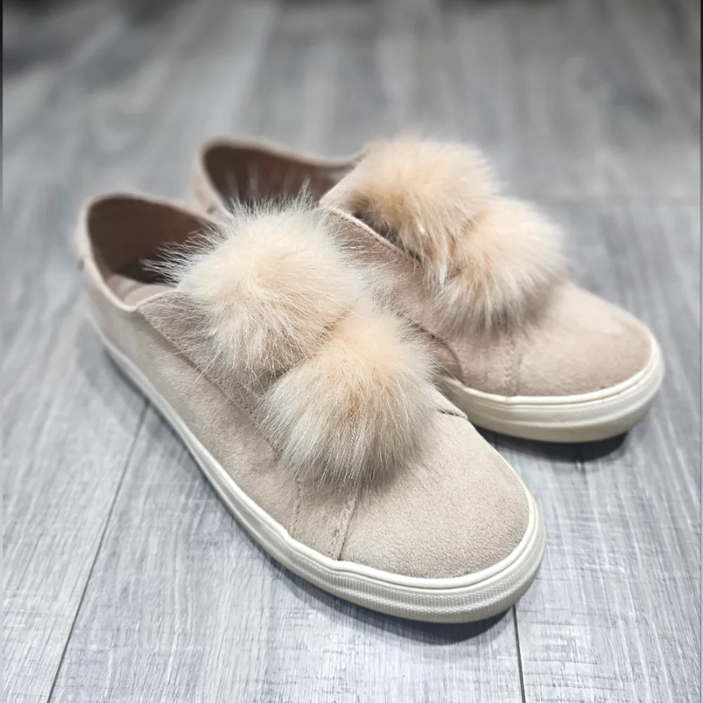 ๐ Candies womens puff ball neautral tan faux suede slip on sneakers size 10 - Picture 1 of 8